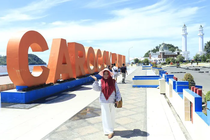 Pantai Carocok 8