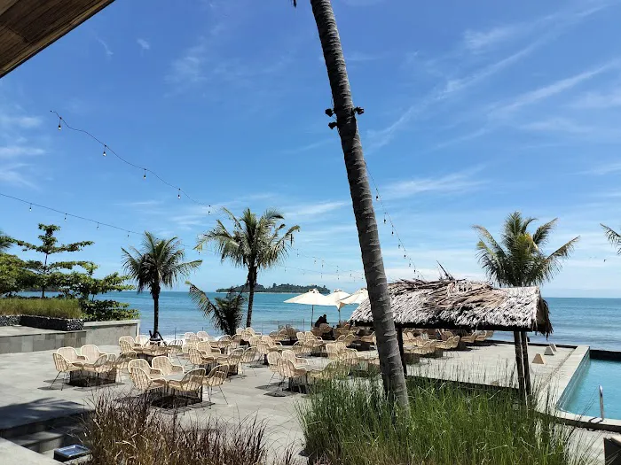 Marawa Beach Club 5
