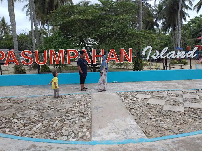 Dermaga Sungai Pisang 8