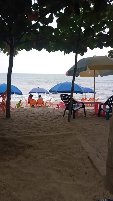 Pantai pasir putih air manis 2