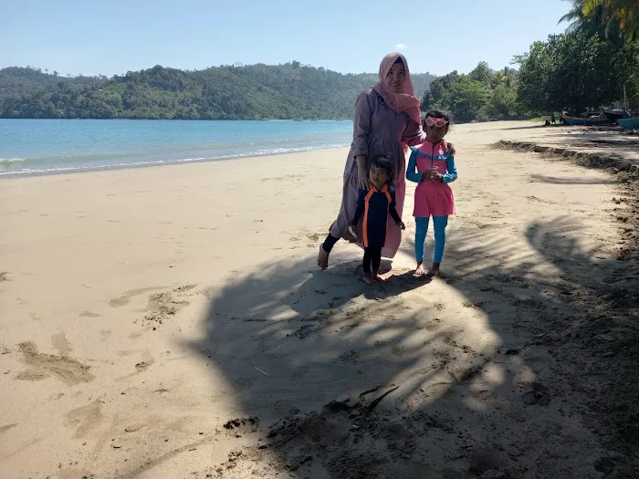 Datuak Farm beach 0