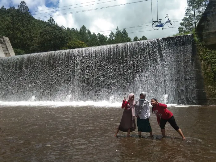 OYOT ( Obyek Wisata Coban Talun ) 1