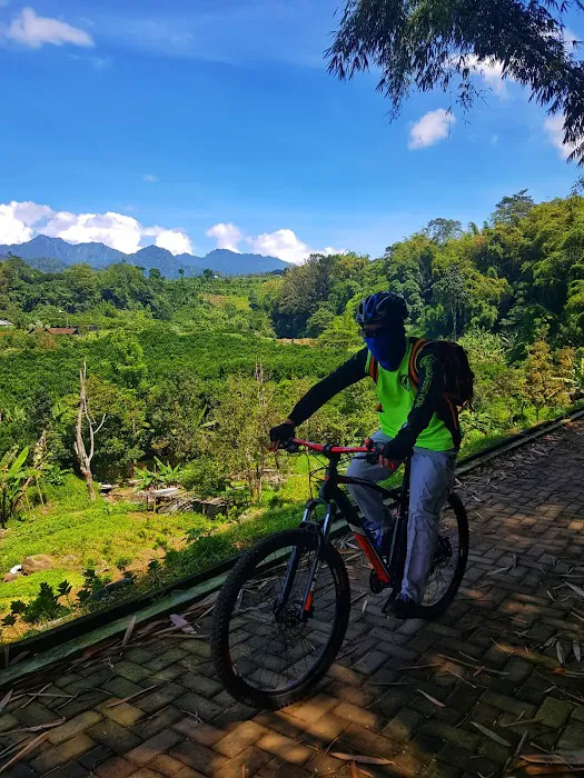 Wisata alam sumber Ngesong Banyu bening 0