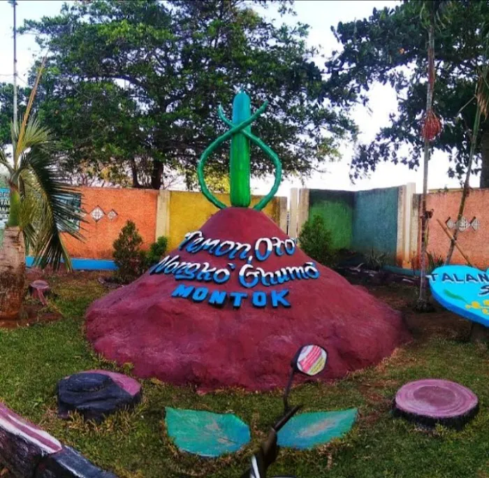 Wisata Pantai Talang Siring Pamekasan 0