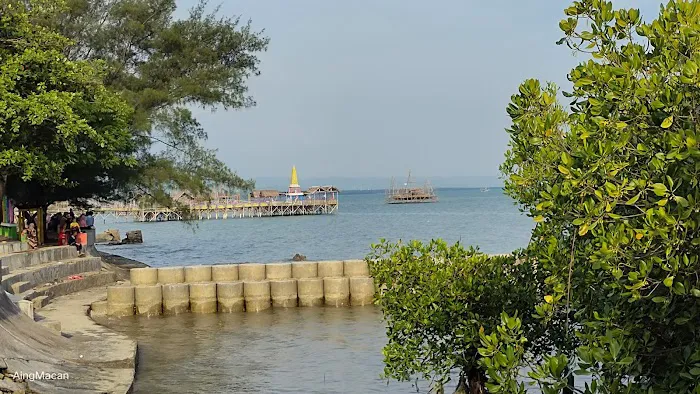 Wisata Pantai Talang Siring Pamekasan 7