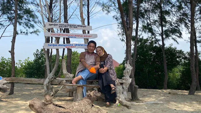 Pantai padelegan 3