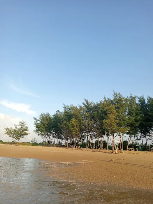 Pantai padelegan 5
