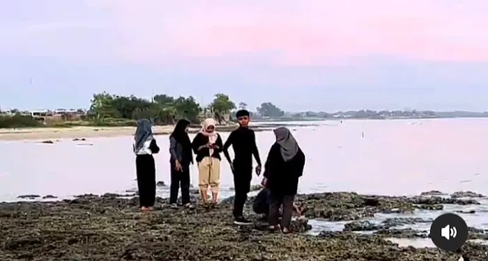 Pantai podeng banyuates 2