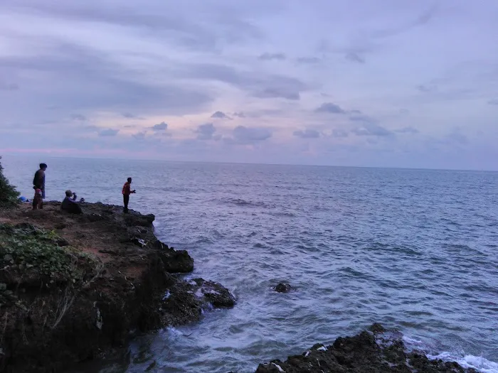 Pantai Wisata Taneros 5