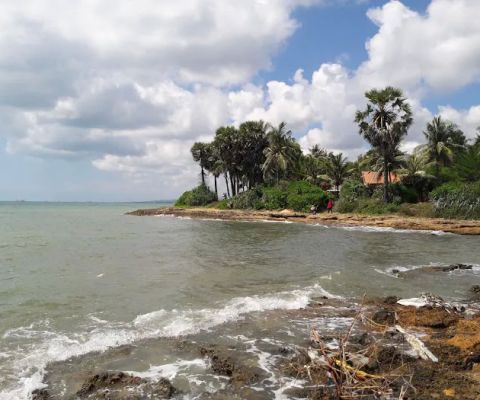 Pantai Wisata Taneros