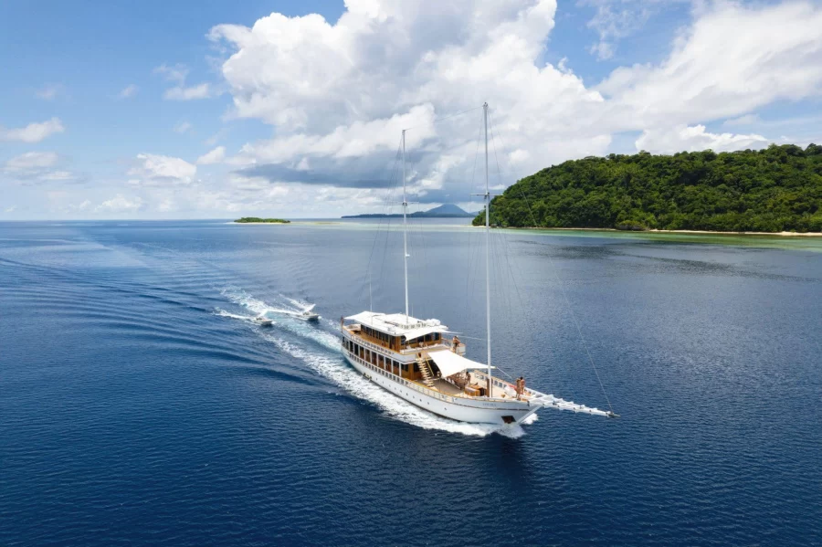 Exclusive Yacht Tours to Indonesia’s Hidden Treasures: Discover Indonesia’s Best Kept Secrets