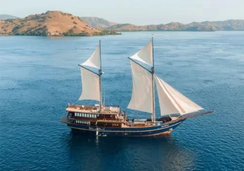 Unique Indonesian Experiences by Luxury Yacht: Explore Indonesia in Style
