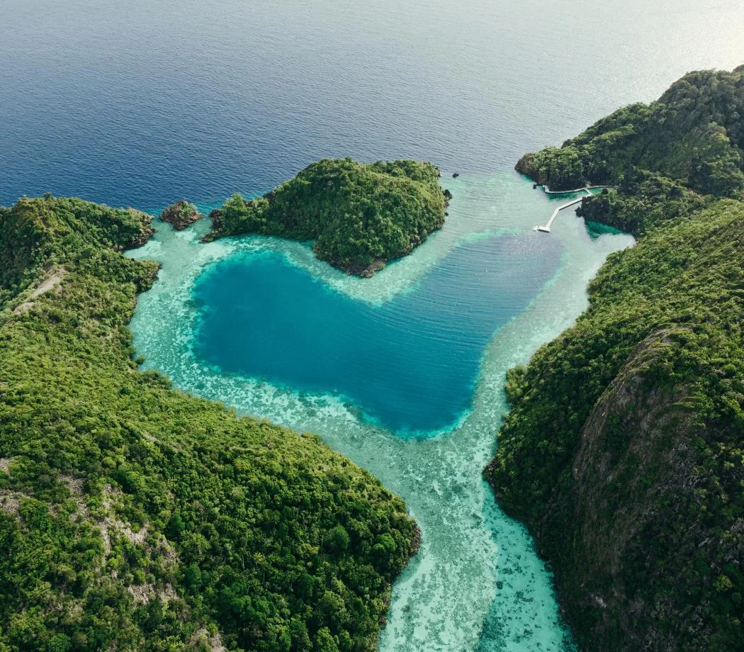 Discover the Wonders of Raja Ampat on a Luxury Yacht – An Unforgettable Adventure Awaits