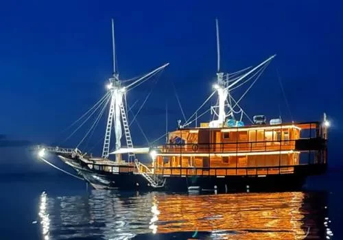 Experience Luxury Travel in Indonesia with Custom Yacht Tours - Exclusive Yacht Charters