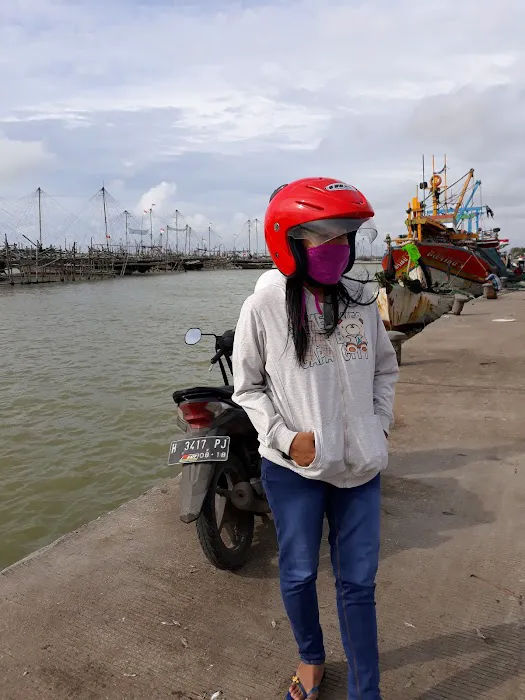 Pantai Morodemak Bonang 7