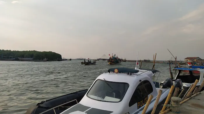 Pantai Morodemak Bonang 4