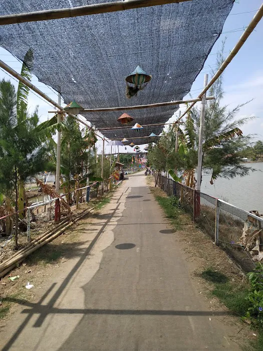 Pantai Idola Banyutowo 1