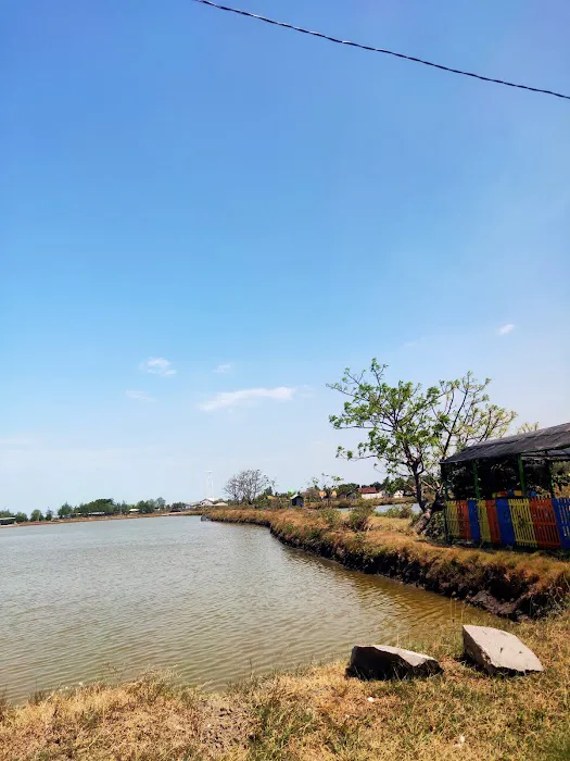 Pantai Idola Banyutowo 2