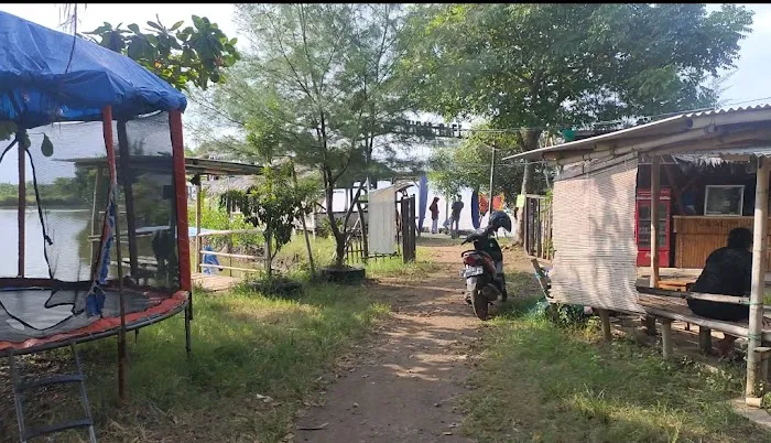 Pantai Pesona Banyutowo 0