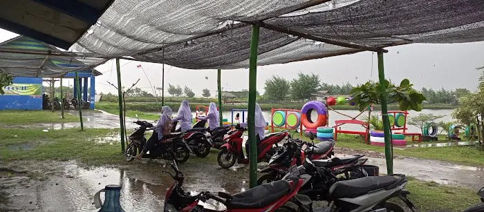 Pantai Pesona Banyutowo 8