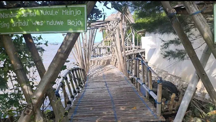 Pantai Pesona Banyutowo 1