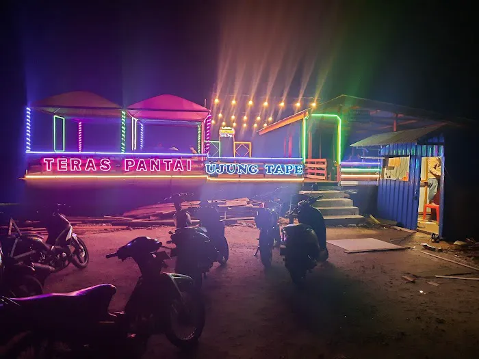 Ujung Tape 8
