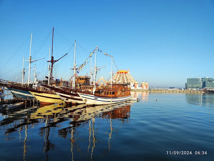 Losari Beach Platform 0