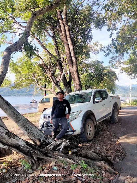 Dermaga Ujung Indah Pulau Dutungan 9
