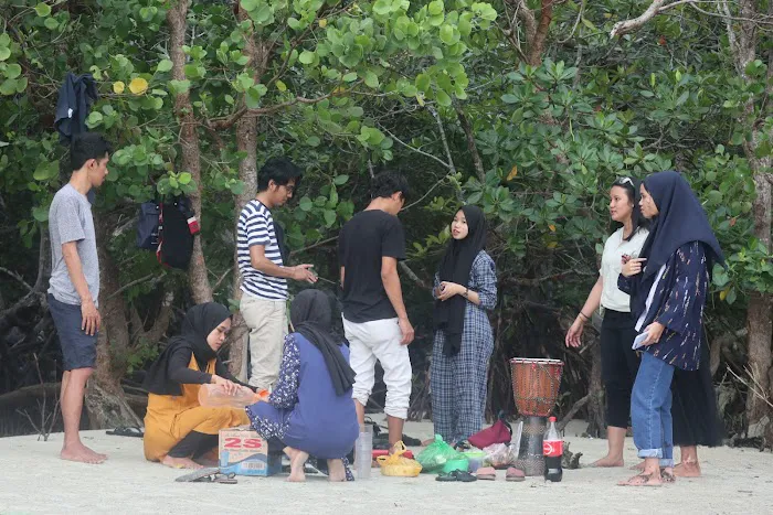LABUNGNGE BEACH 1