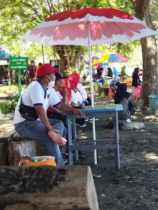 Pantai Ujung Batu 7