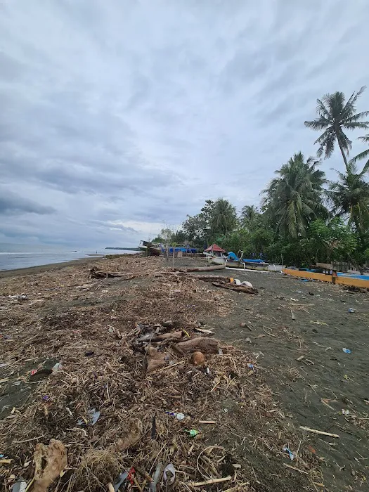 Pantai atapange 8