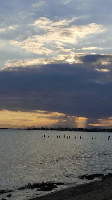 Pantai atapange 7
