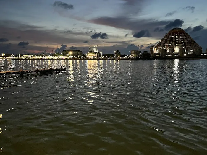 Pantai Losari 3