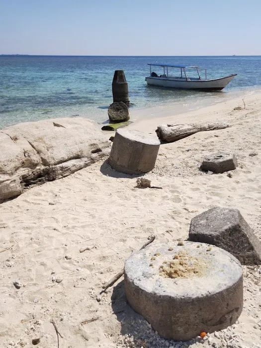Spot Samalona Beach 6