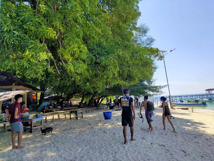 Spot Samalona Beach 2