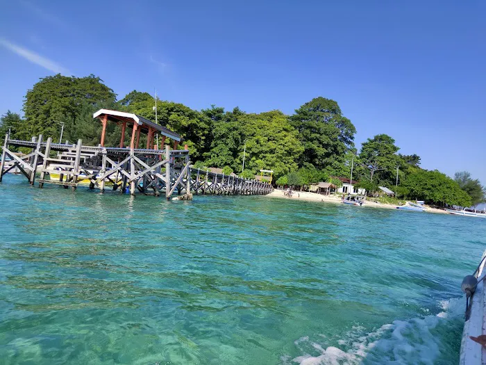 Spot Samalona Beach 1