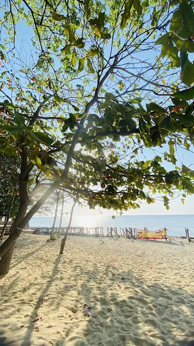 Spot Samalona Beach 7