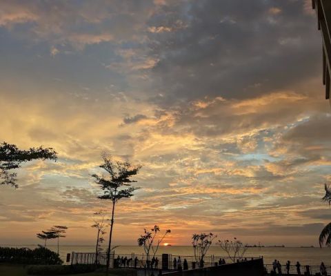 Pantai Batu Besar Losari