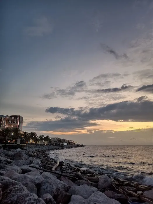 Sunset Quay Best View 8