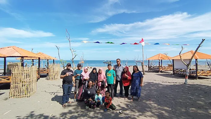 Pantai Surya Galesong 7
