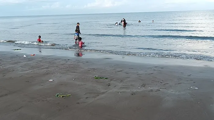 Pantai Surya Galesong 0