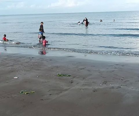 Pantai Surya Galesong