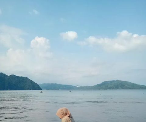 Pantai Tiluh