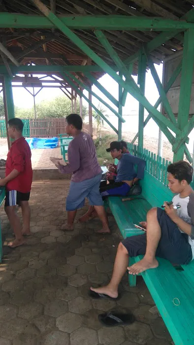 Pantai Wisata Sambilawang Trangkil 3