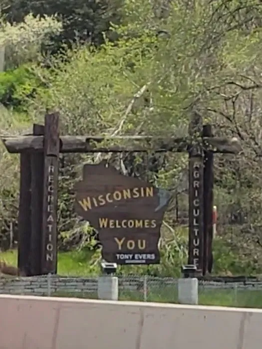 Welcome To Wisconsin Sign 0
