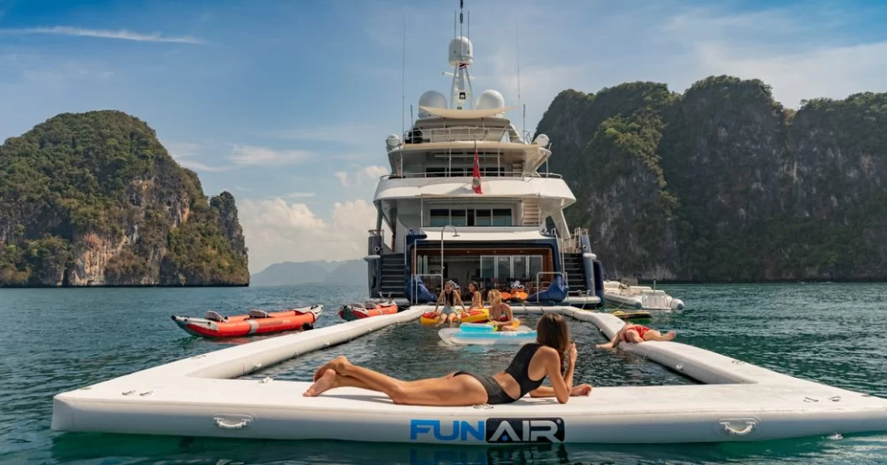 Booking Luxury Yachts with Underwater Experiences in Raja Ampat for an Unforgettable Adventure
