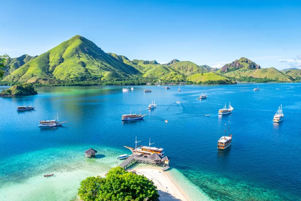 Unforgettable Bali to Java Boat Cruise Recommendations: Explore Indonesia’s Islands in Style