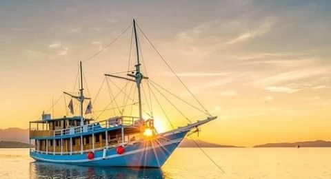 Affordable Boat Tours in Indonesia: Explore the Best Budget-Friendly Adventures