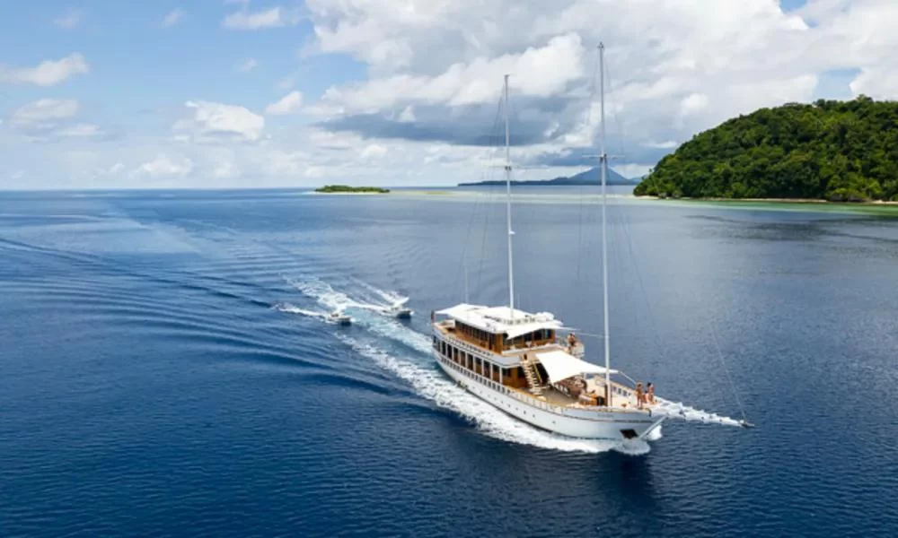 Exclusive Yacht Rentals for Island-Hopping in Indonesia: Your Ultimate Guide