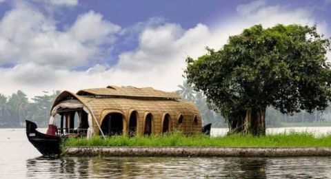 Eco-Tours by Boat in Indonesia: A Perfect Getaway for Eco-Tourists